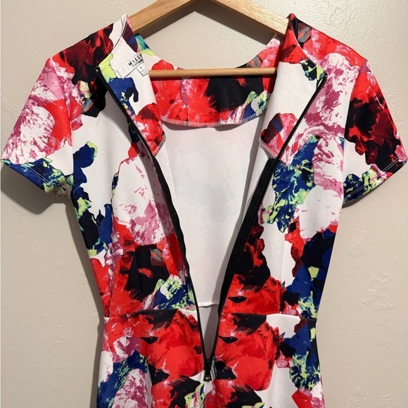Milly Floral Print Fit and Flare Skater Dress Women’s Size 4, Colorful, Pockets - Picture 10 of 12